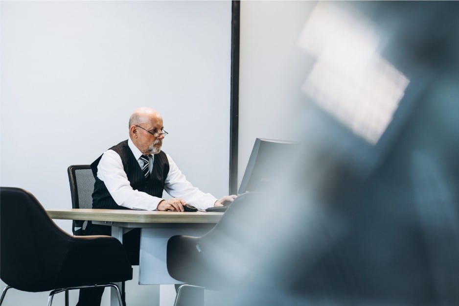 Revisa procesos administrativos con sistema ERP